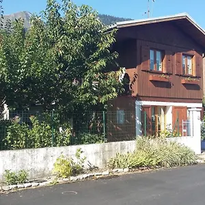chalet-dans-village.hotels-rhonealpes.com/